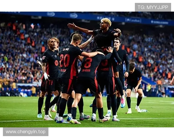 拉菲尼亚伤停五周 巴萨与弗利克怒火中烧 拉菲尼亚伤停五周 巴萨与弗利克怒火中烧